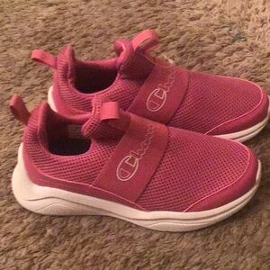 Never put on 
Color: pink 
Size:4